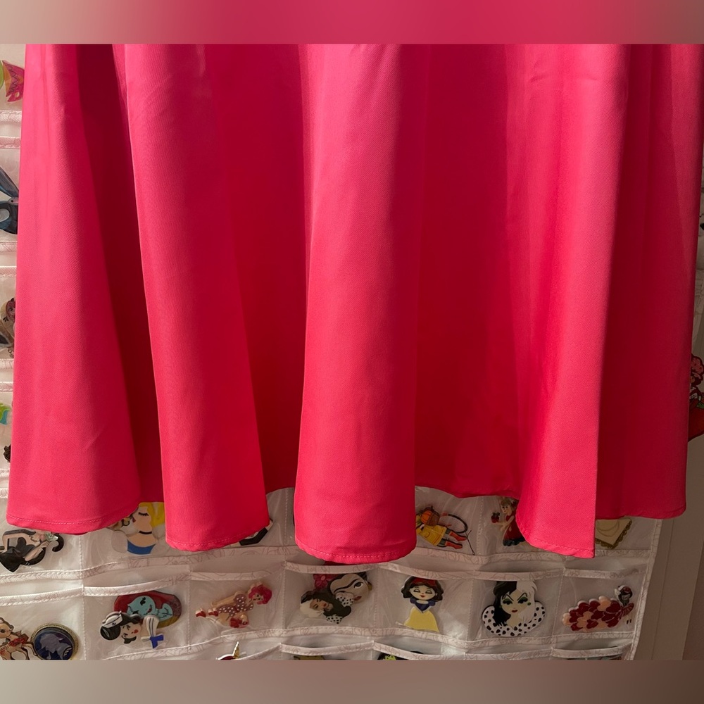 NWT Unique Vintage 1950s
Hot Pink High Waist
Vivian Swing Skirt - Picture 10 of 13